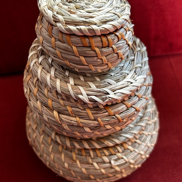 Handwoven Natural Basket Set 3 - Picture 5 of 7